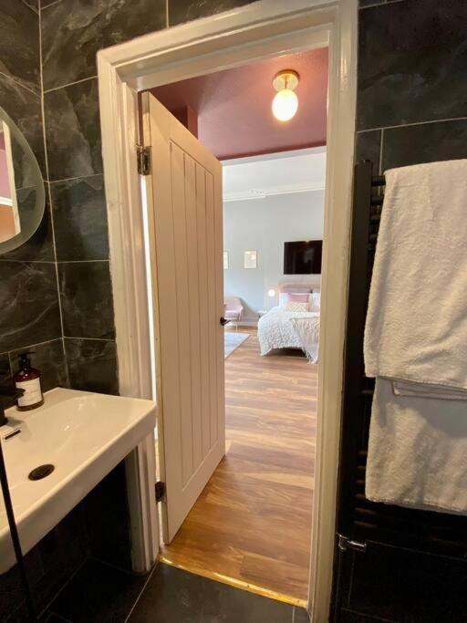 Studio For 3 Near Regents Park N5 Londen Buitenkant foto